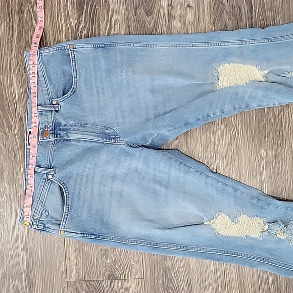 EUC Wrangler × Fender Distressed Jeans - Picture 4 of 8